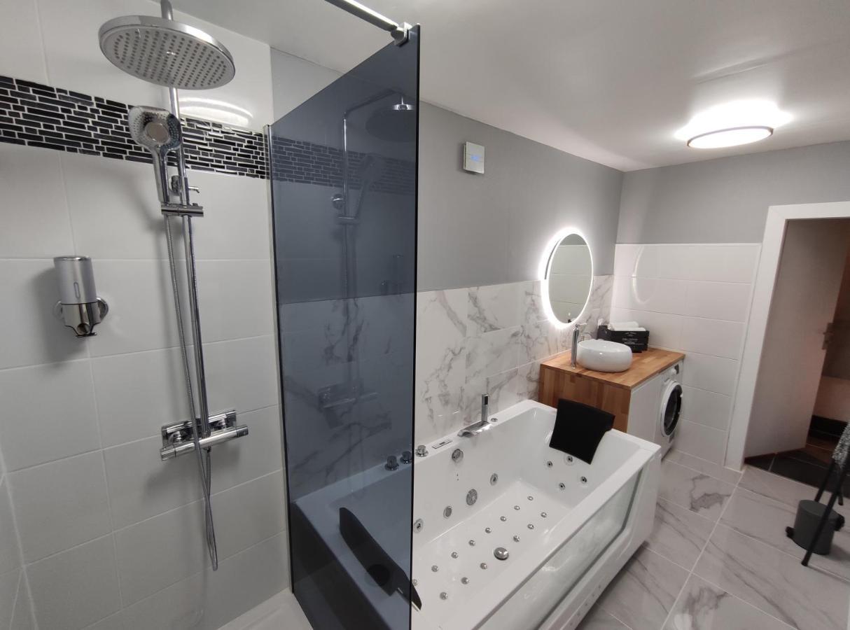 Groom Epernay - Jacuzzi & Champagne Exterior foto